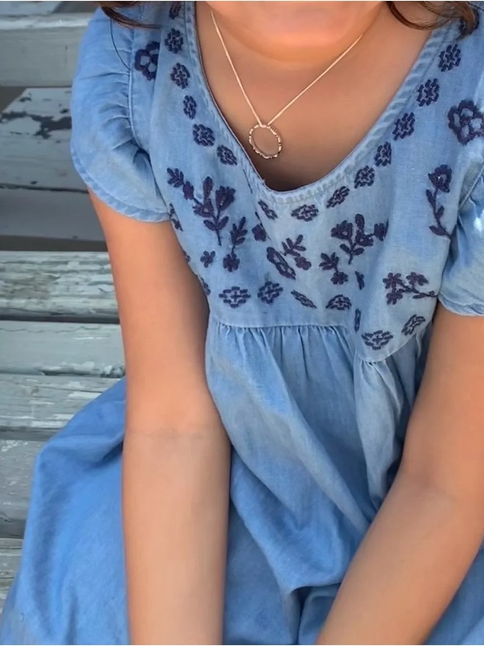 Girls Gap Embroidered Chambray Dress (Size S 6-7)